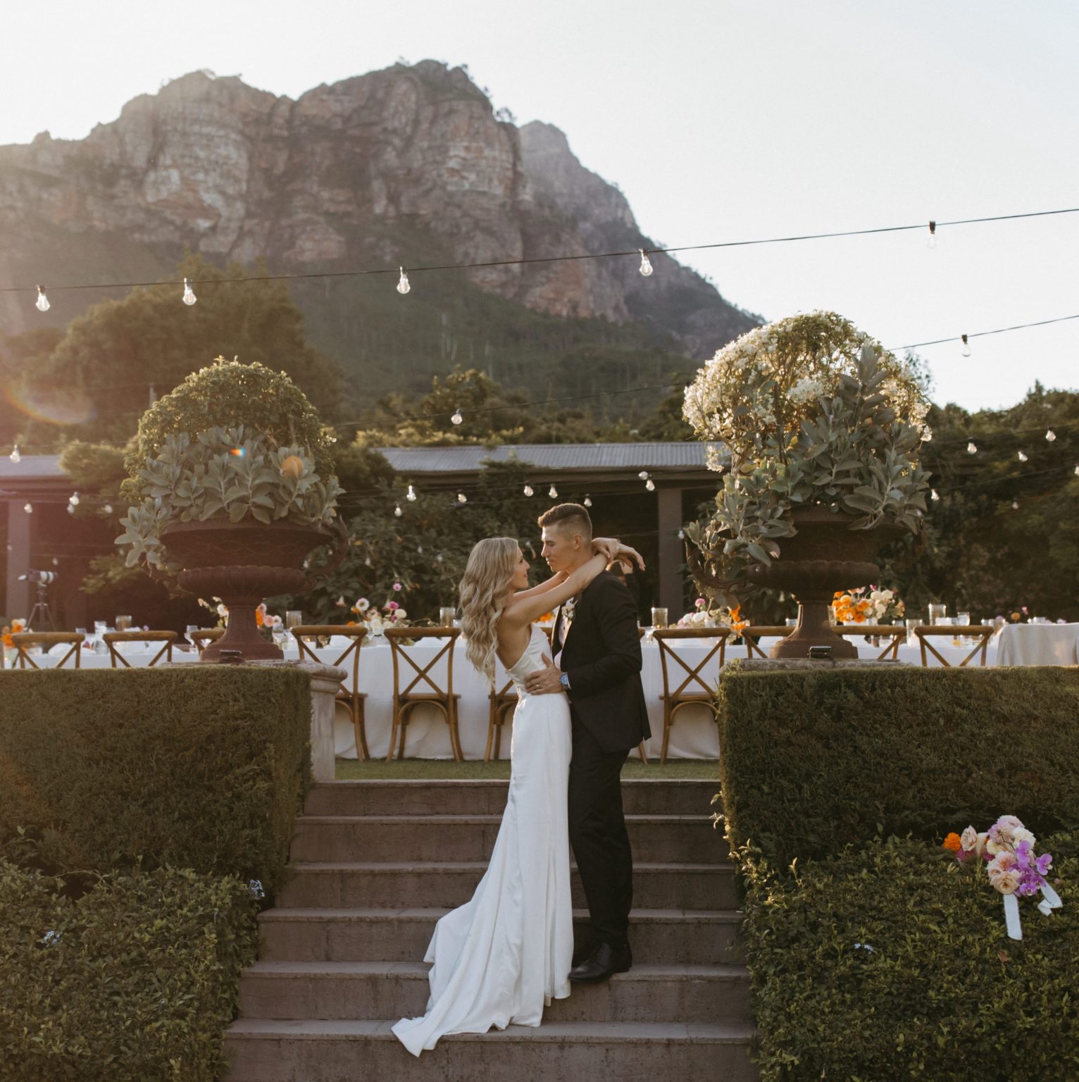 cape town wedding with mountain in the back and beautiful colourful decor